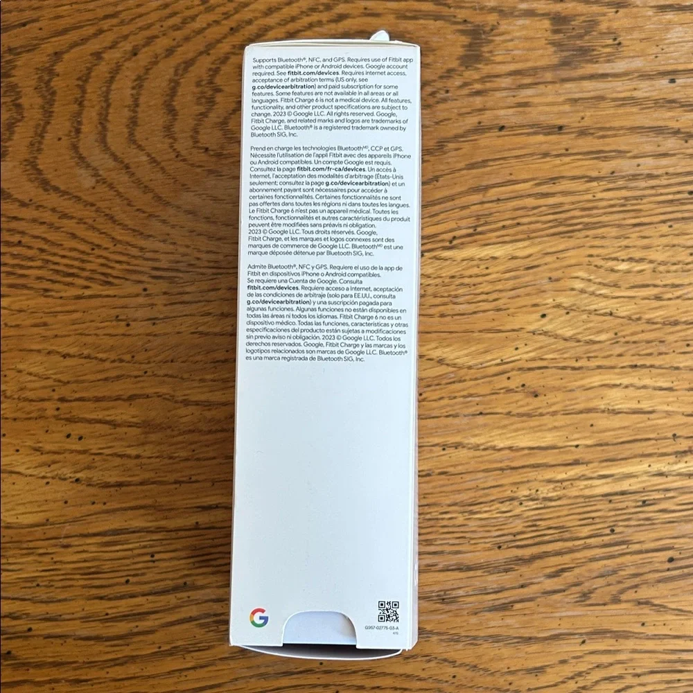 Fitbit Charge 6 Smartwatch - White - Picture 6 of 7